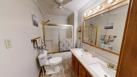Bath - 2401 Placid Cv, Nesbit, MS 38651 photo 3 of 5
