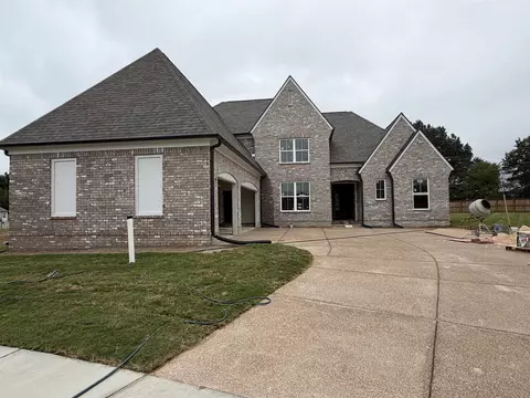 5300 Thunder Bolt Cv, Lakeland, TN 38002