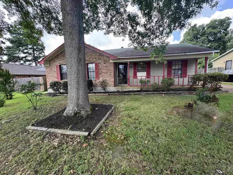 4811 Barkshire Dr, Memphis, TN 38141