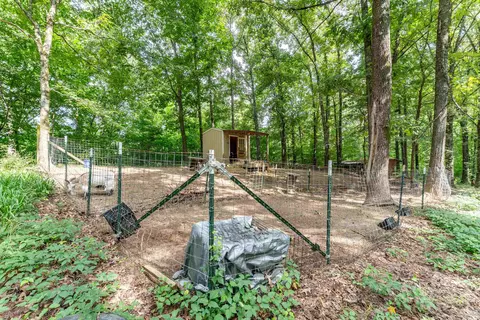 Exterior - 2665 Mccraw Loop, Mason, TN 38049 photo 9 of 10