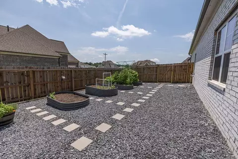 Exterior - 7620 Crosswinds Blvd, Hernando, MS 38632 photo 6 of 9