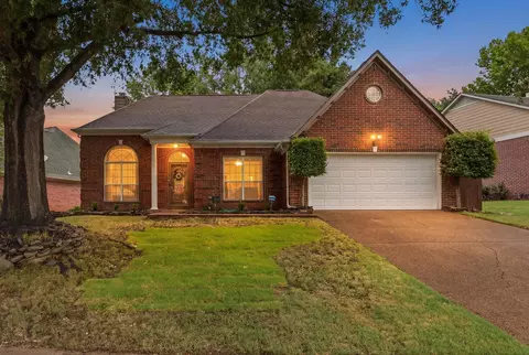 4030 Fairway View Cir W, Bartlett, TN 38135