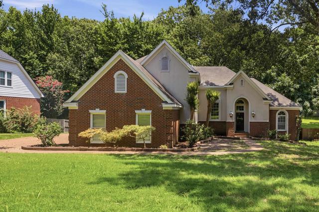 1850 Wood Oak Dr, Cordova, TN 38016