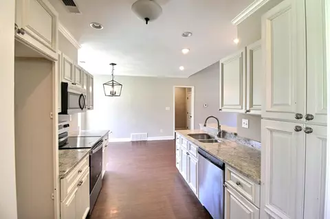 Kitchen - 4722 Alexander Rd, Olive Branch, MS 38654 photo 1 of 2