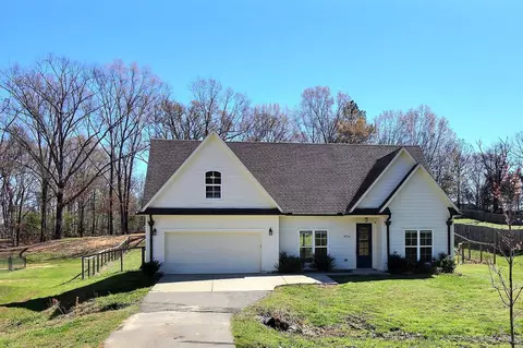 Exterior - 4722 Alexander Rd, Olive Branch, MS 38654 photo 4 of 5