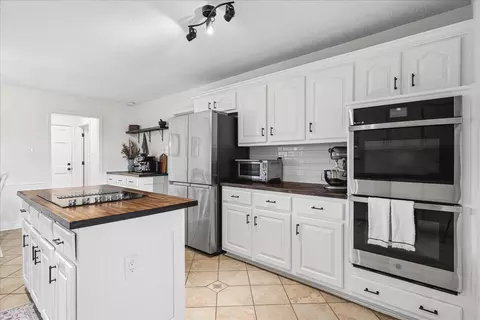 Kitchen - 6734 Rabbit Den Cv, Arlington, TN 38002 photo 4 of 5
