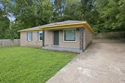 975 Shadowline Dr, Memphis, TN 38109