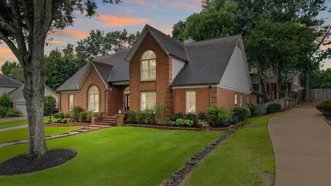 2673 Hunters Forest Dr, Germantown, TN 38138