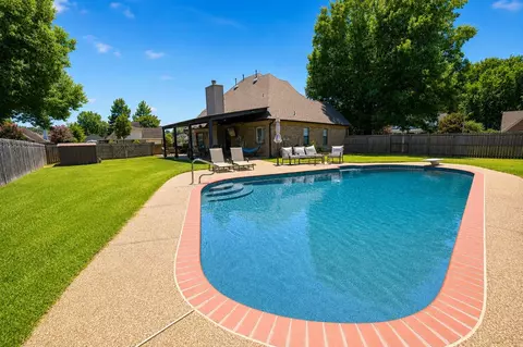 Exterior - 4876 Springtree Dr, Arlington, TN 38002 photo 6 of 7