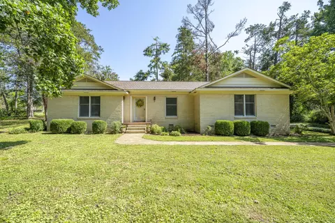 70 Holt St, Savannah, TN 38372