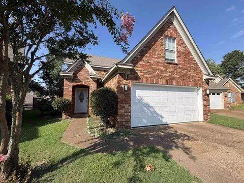 10111 Cross Valley Dr, Cordova, TN 38018