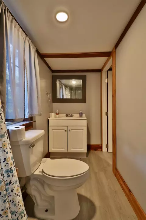 Bath - 1611 King Rd, Sardis, MS 38666 photo 3 of 3