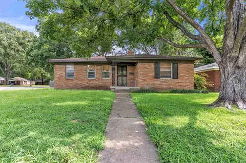 4762 Quince Rd, Memphis, TN 38117