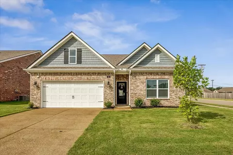 15 Pritchard Dr E, Munford, TN 38058