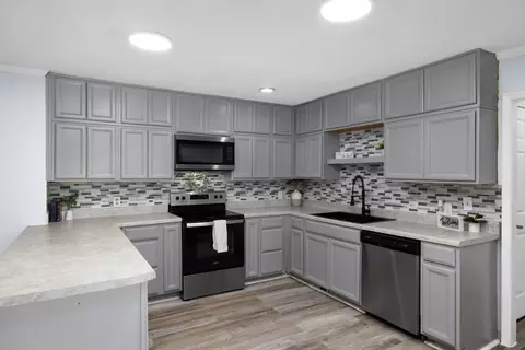 Kitchen - 40 Vandergrift Dr, Covington, TN 38019 photo 3 of 3
