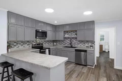 Kitchen - 40 Vandergrift Dr, Covington, TN 38019 photo 2 of 3