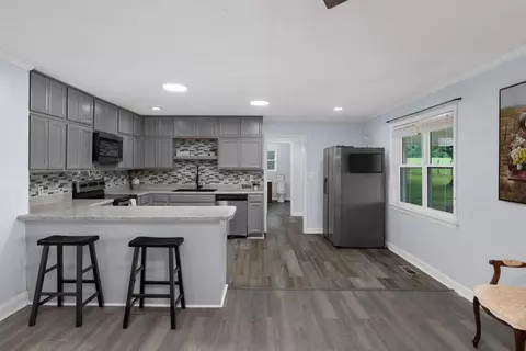 Kitchen - 40 Vandergrift Dr, Covington, TN 38019 photo 1 of 3