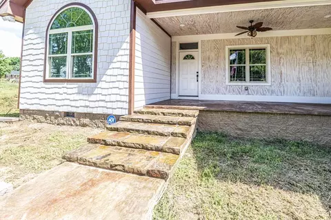Exterior - 3 E Cherry St, Stanton, TN 38069 photo 3 of 7