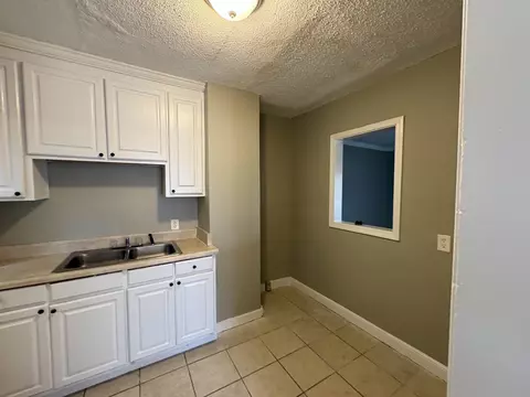 Kitchen - 3391 Hadley Rd, Memphis, TN 38111 photo 2 of 2