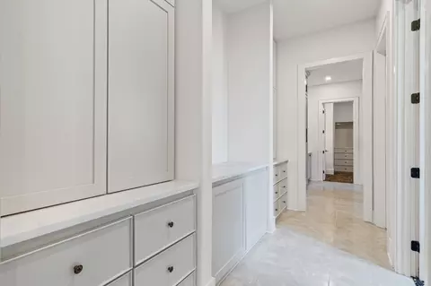 Entry Way - 5272 Winestone Cv, Memphis, TN 38120 photo 2 of 3