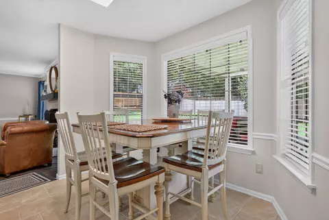 Dining - 284 E Poplar Ave, Collierville, TN 38017 photo 1 of 2