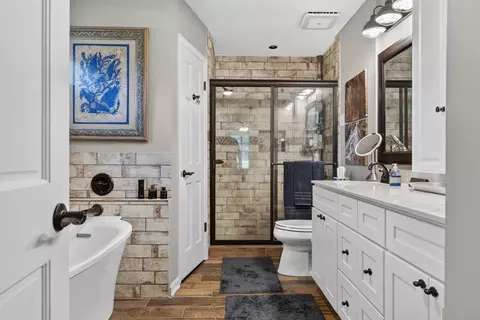 Bath - 284 E Poplar Ave, Collierville, TN 38017 photo 4 of 7