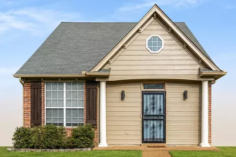 1209 Oak Creek Dr, Collierville, TN 38017