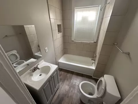 Bath - 741 E Trigg Ave, Memphis, TN 38106 photo 1 of 1