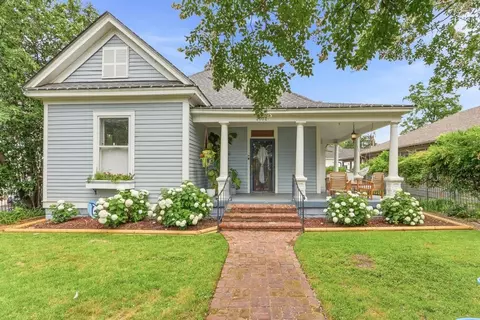 2072 Felix Ave, Memphis, TN 38104