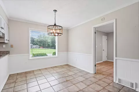 Dining - 123 S Malone Rd, Hernando, MS 38632 photo 1 of 1