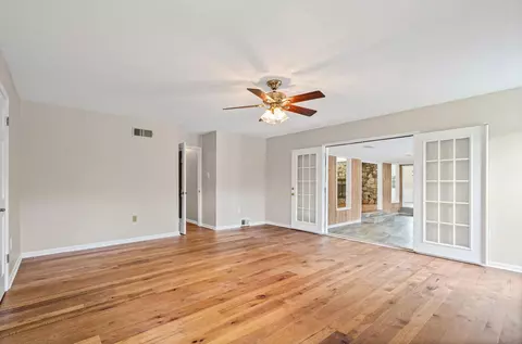 Living - 123 S Malone Rd, Hernando, MS 38632 photo 7 of 7