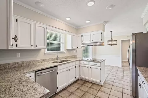 Kitchen - 123 S Malone Rd, Hernando, MS 38632 photo 1 of 3