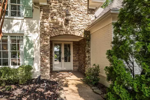 10230 Mackwood Dr, Lakeland, TN 38002