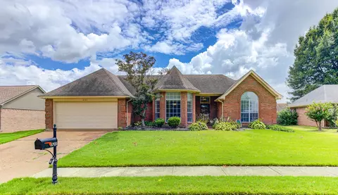 6705 Olivia Forest Rd, Memphis, TN 38141
