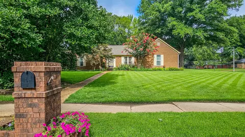 1737 Kimbrough Rd, Germantown, TN 38138