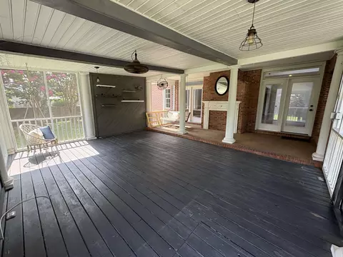 Exterior - 37 Crownpointe Cove Cv, Jackson, TN 38305 photo 6 of 9