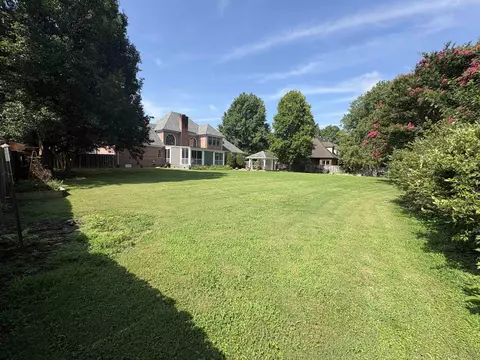 Exterior - 37 Crownpointe Cove Cv, Jackson, TN 38305 photo 3 of 9