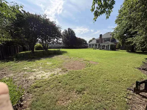 Exterior - 37 Crownpointe Cove Cv, Jackson, TN 38305 photo 4 of 9