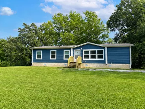 8800 100 Hwy, Jacks Creek, TN 38347