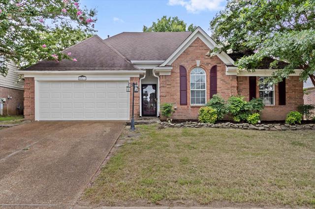 10197 S Green Moss Dr, Cordova, TN 38018