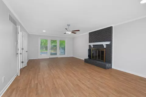 Living - 192 E Powell Rd, Collierville, TN 38017 photo 1 of 3