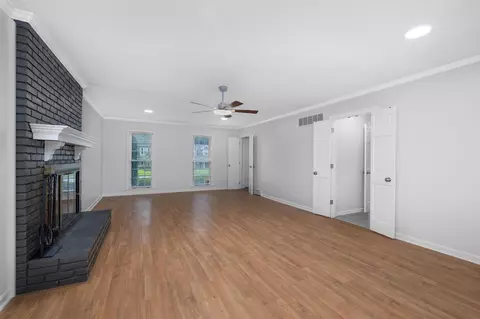 Living - 192 E Powell Rd, Collierville, TN 38017 photo 3 of 3