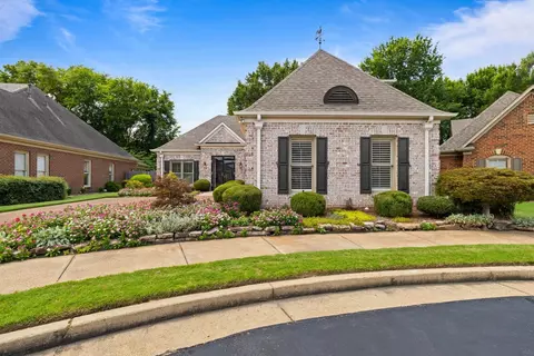 1423 Wolf Park Rd, Germantown, TN 38138