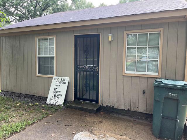 2967 Dalebrook St, Memphis, TN 38127