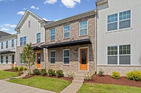 3055 Portage Dr, Bartlett, TN 38135