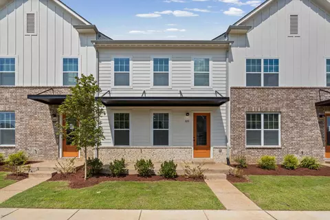 3051 Portage Dr, Bartlett, TN 38135