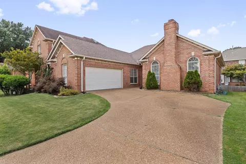 1833 W Pheasant Acre Ln, Cordova, TN 38016