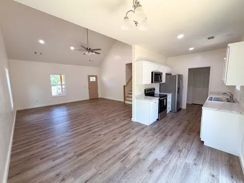 Living - 146 Cedar Rdg, Iuka, MS 38852 photo 3 of 3
