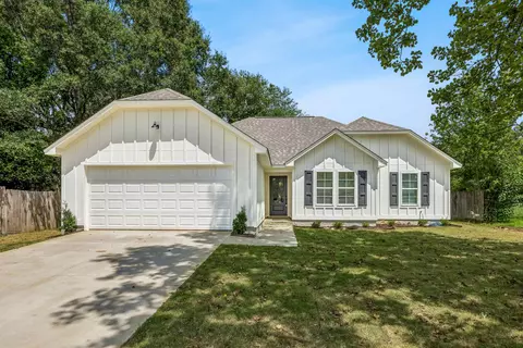 4340 Castle Heights Dr, Memphis, TN 38141
