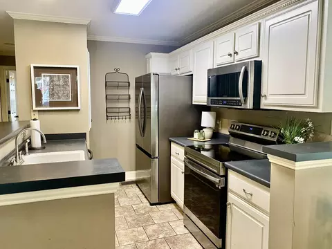 Kitchen - 6 Patsy Path, Iuka, MS 38852 photo 4 of 4